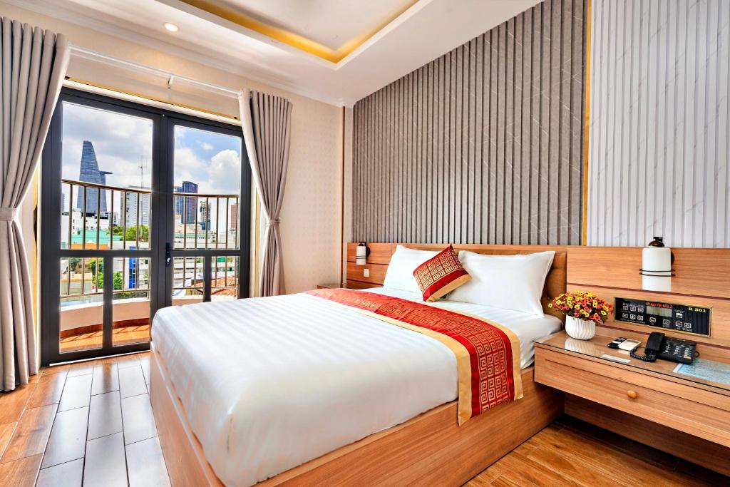 Luna Saigon Hotel - Bui Vien Walking Street – Ho Chi Minh City